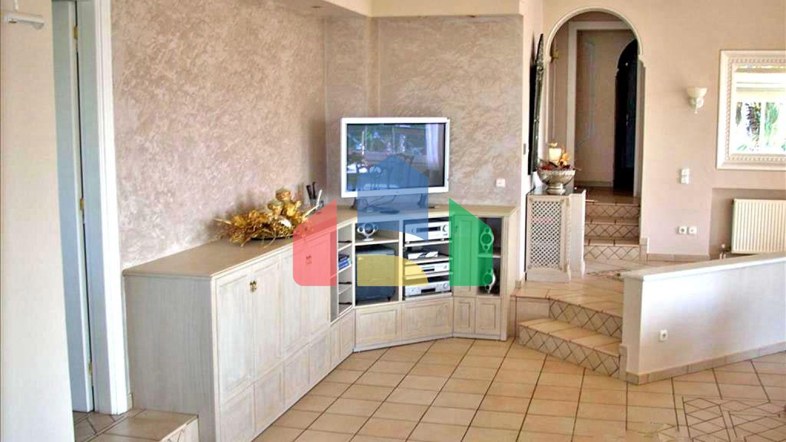 Продаж - Вілла 750 m² в Аттиці