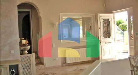 Продаж - Вілла 750 m² в Аттиці