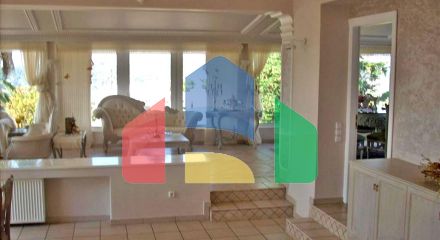 Продаж - Вілла 750 m² в Аттиці