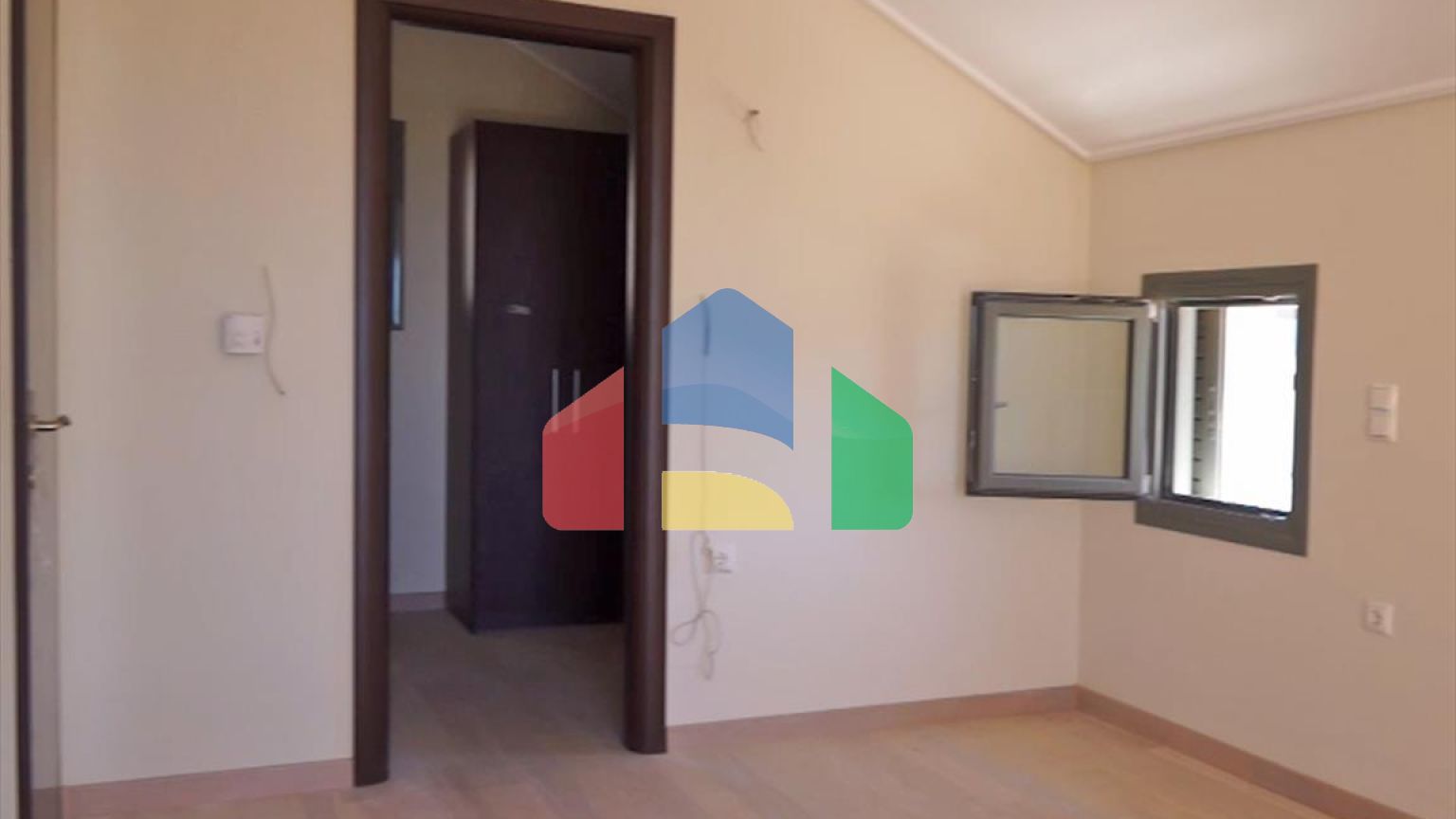 Продаж - Таунхаус 279 m² в Аттиці