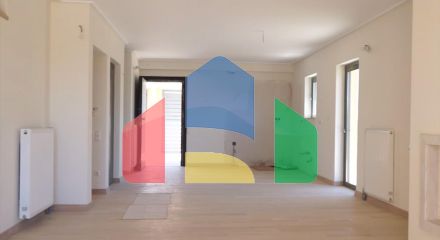 Продаж - Таунхаус 279 m² в Аттиці