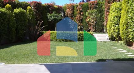 Продаж - Таунхаус 279 m² в Аттиці