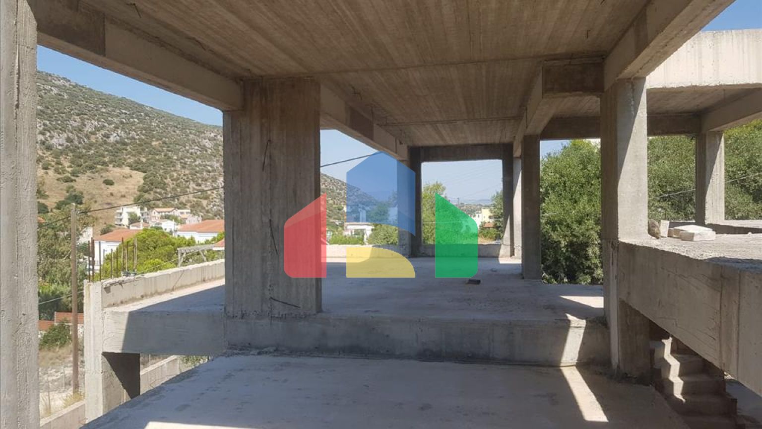 Продаж - Котедж 276 m² в Аттиці