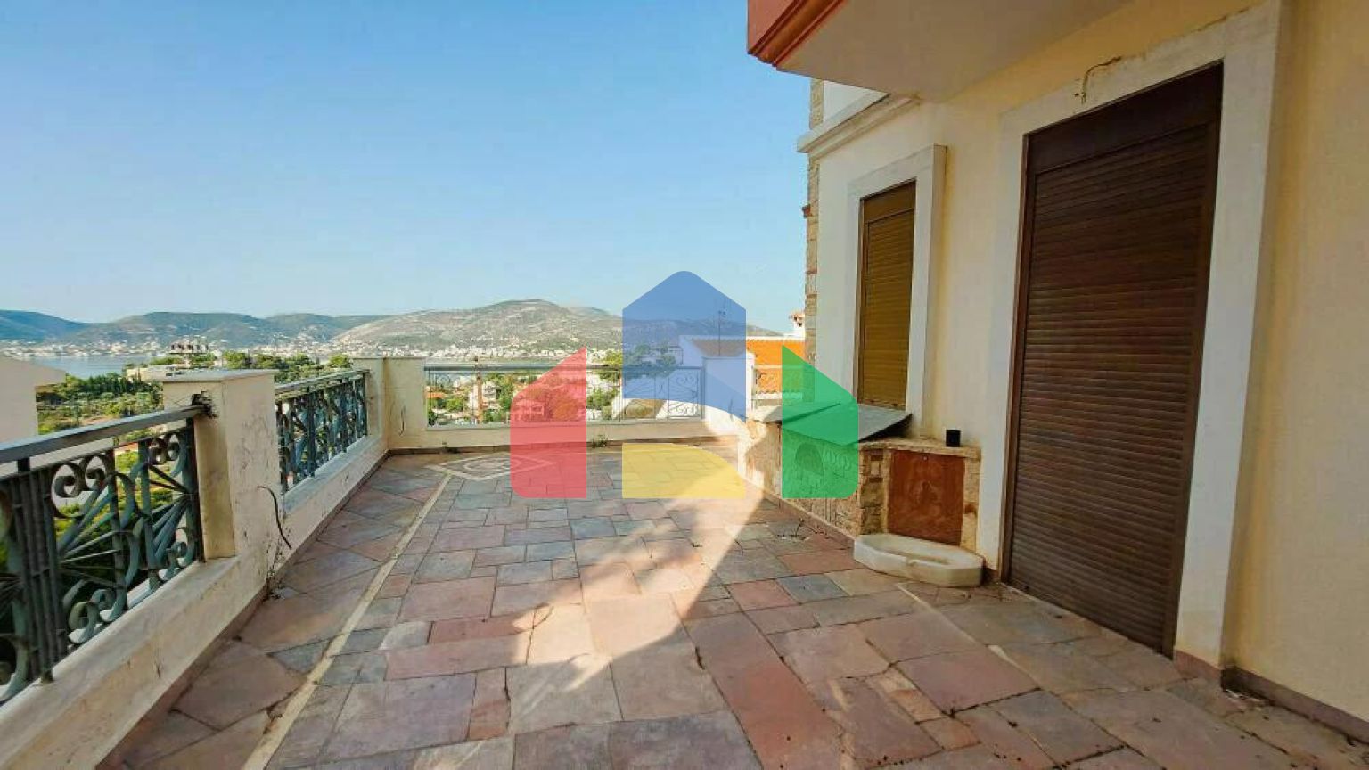 Продаж - Котедж 340 m² в Аттиці