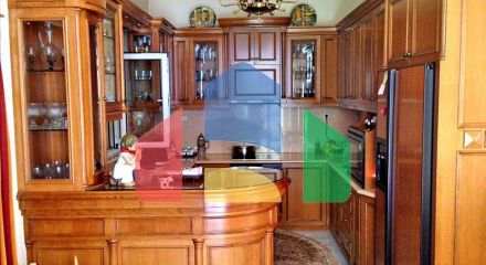 Продаж - Котедж 350 m² в Аттиці
