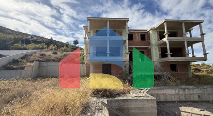 Продаж - Будівля 776 m² в Аттиці