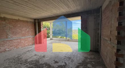 Продаж - Будівля 776 m² в Аттиці