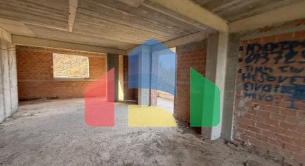 Продаж - Будівля 776 m² в Аттиці