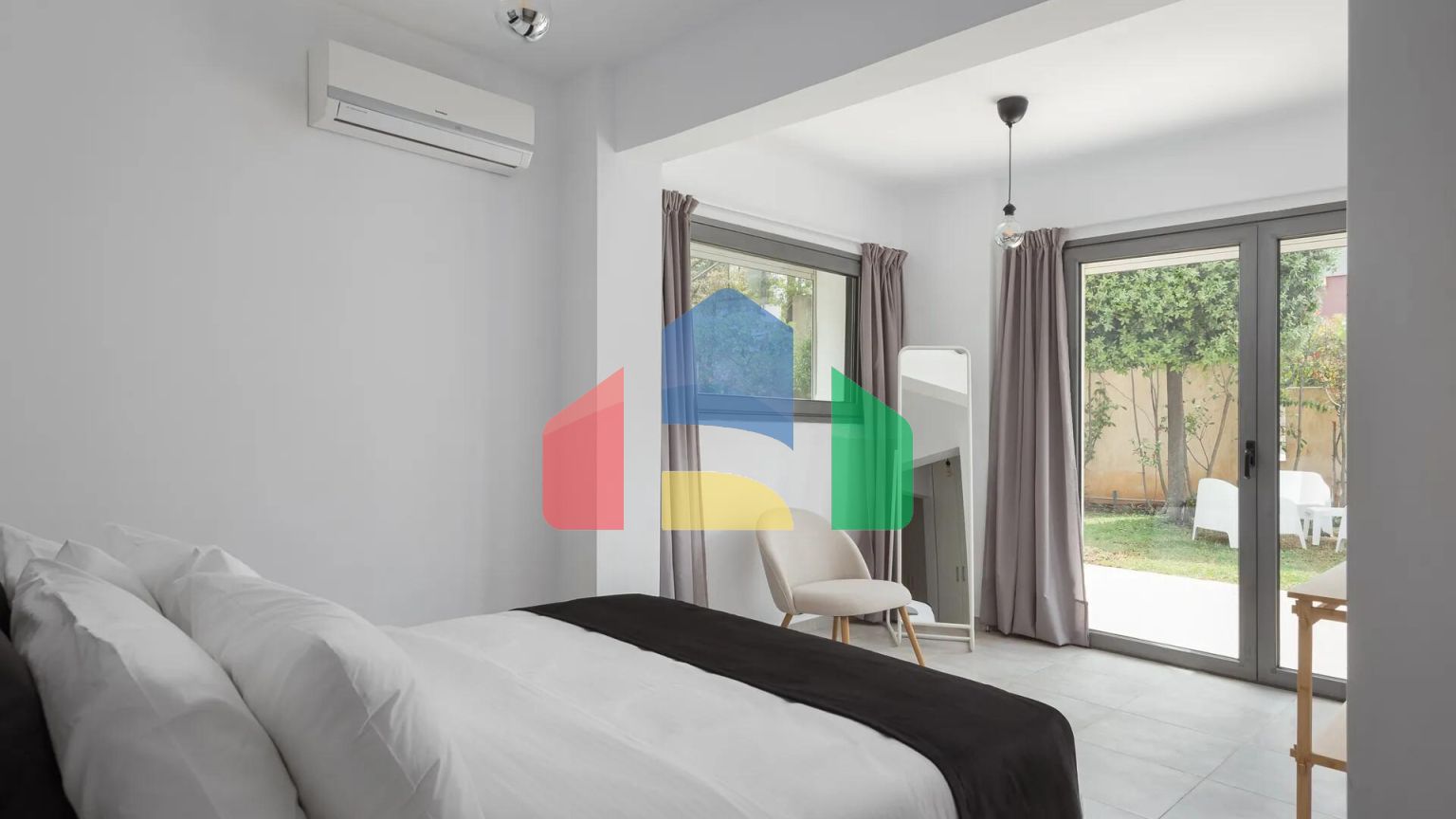 Продаж - Вілла 480 m² в Аттиці