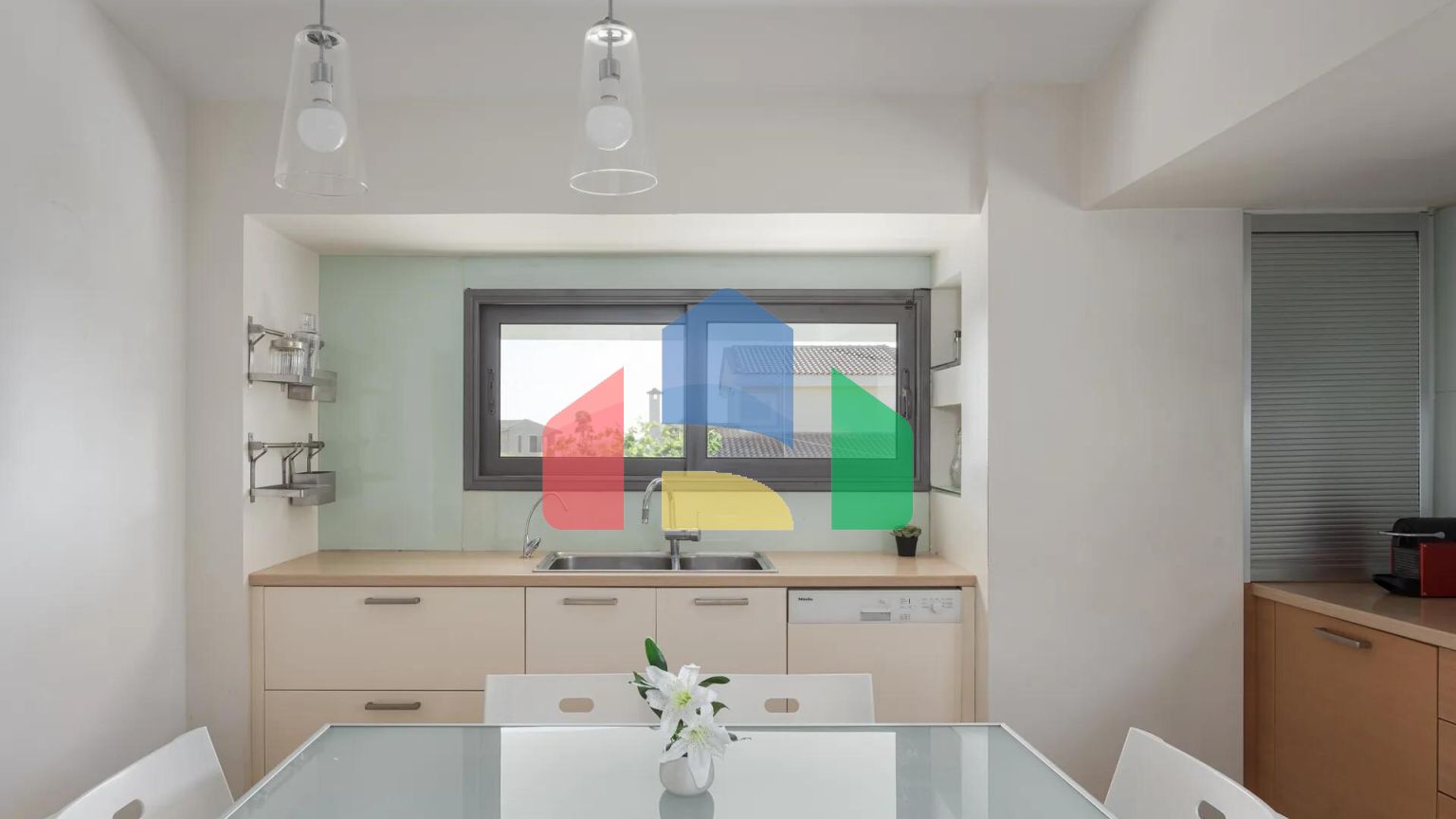 Продаж - Вілла 480 m² в Аттиці