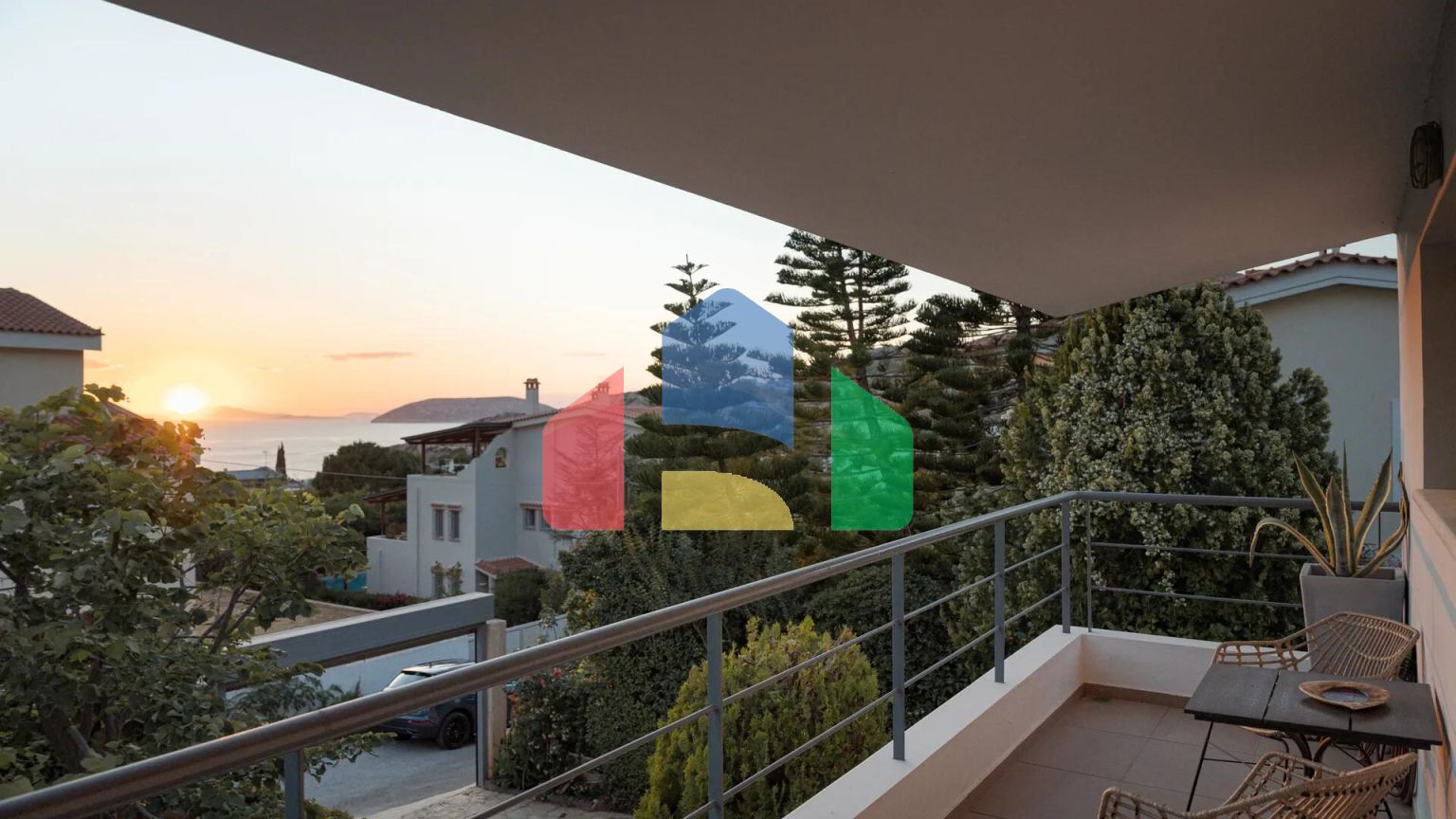 Продаж - Вілла 480 m² в Аттиці