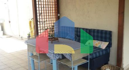 Продажа - Здание 360 m² в Аттике