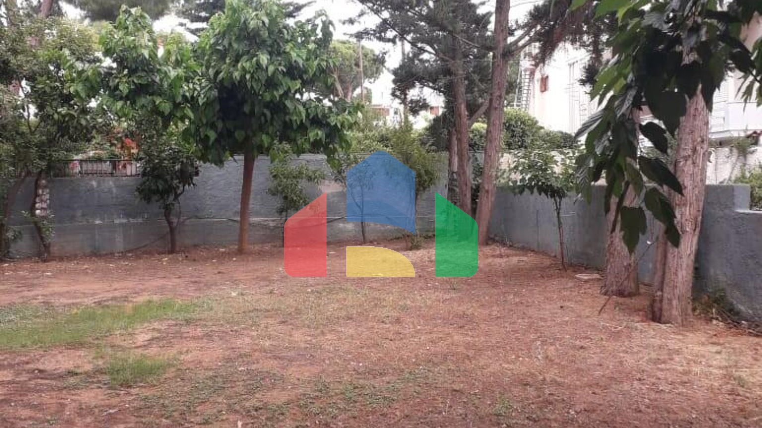 Продажа - Здание 360 m² в Аттике