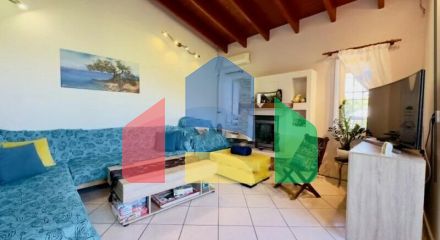 Продажа - Коттедж 255 m² в Аттике