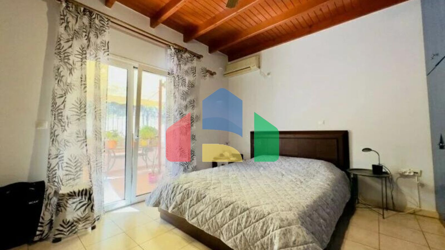 Продаж - Котедж 255 m² в Аттиці