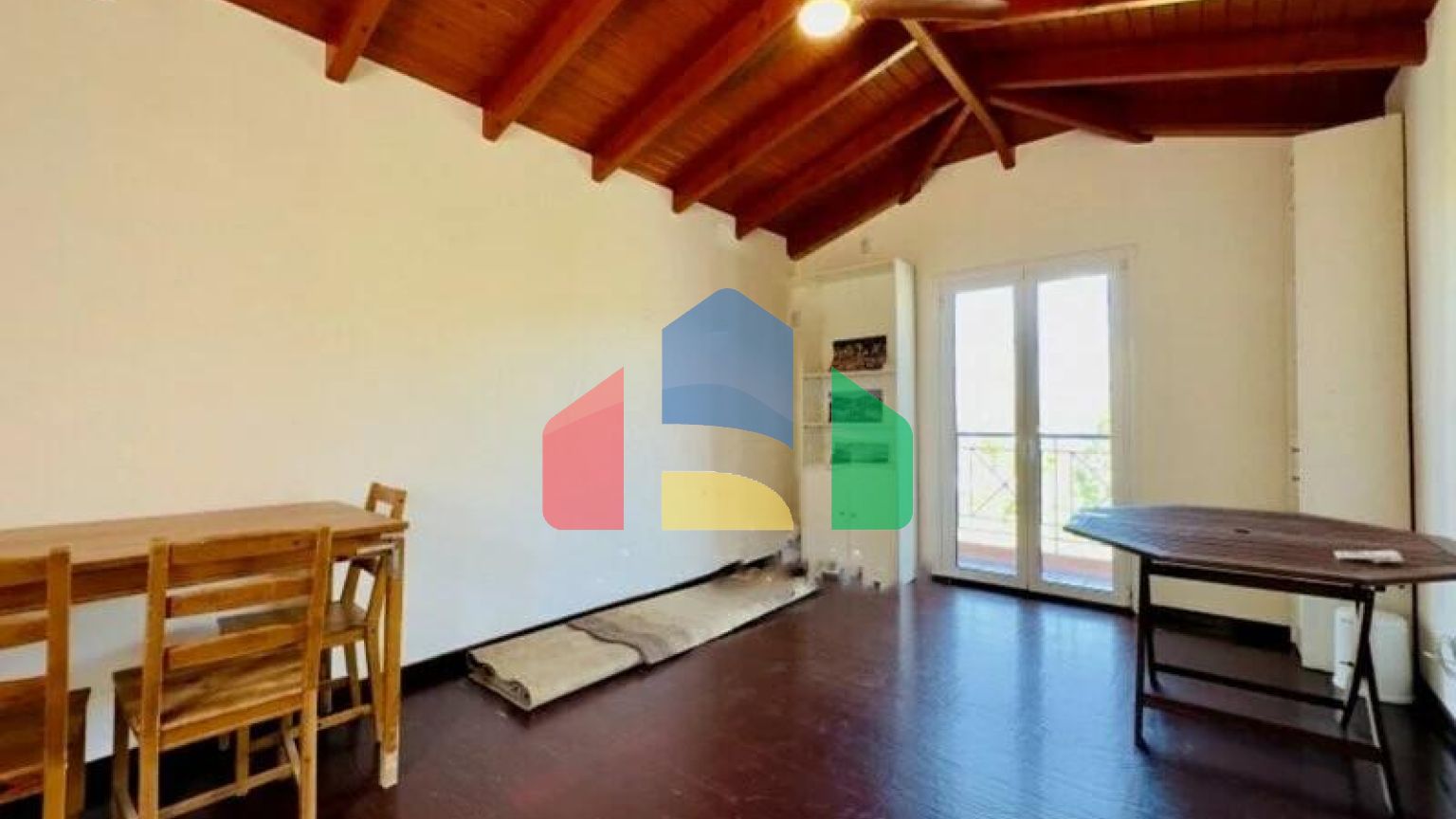 Продаж - Котедж 255 m² в Аттиці