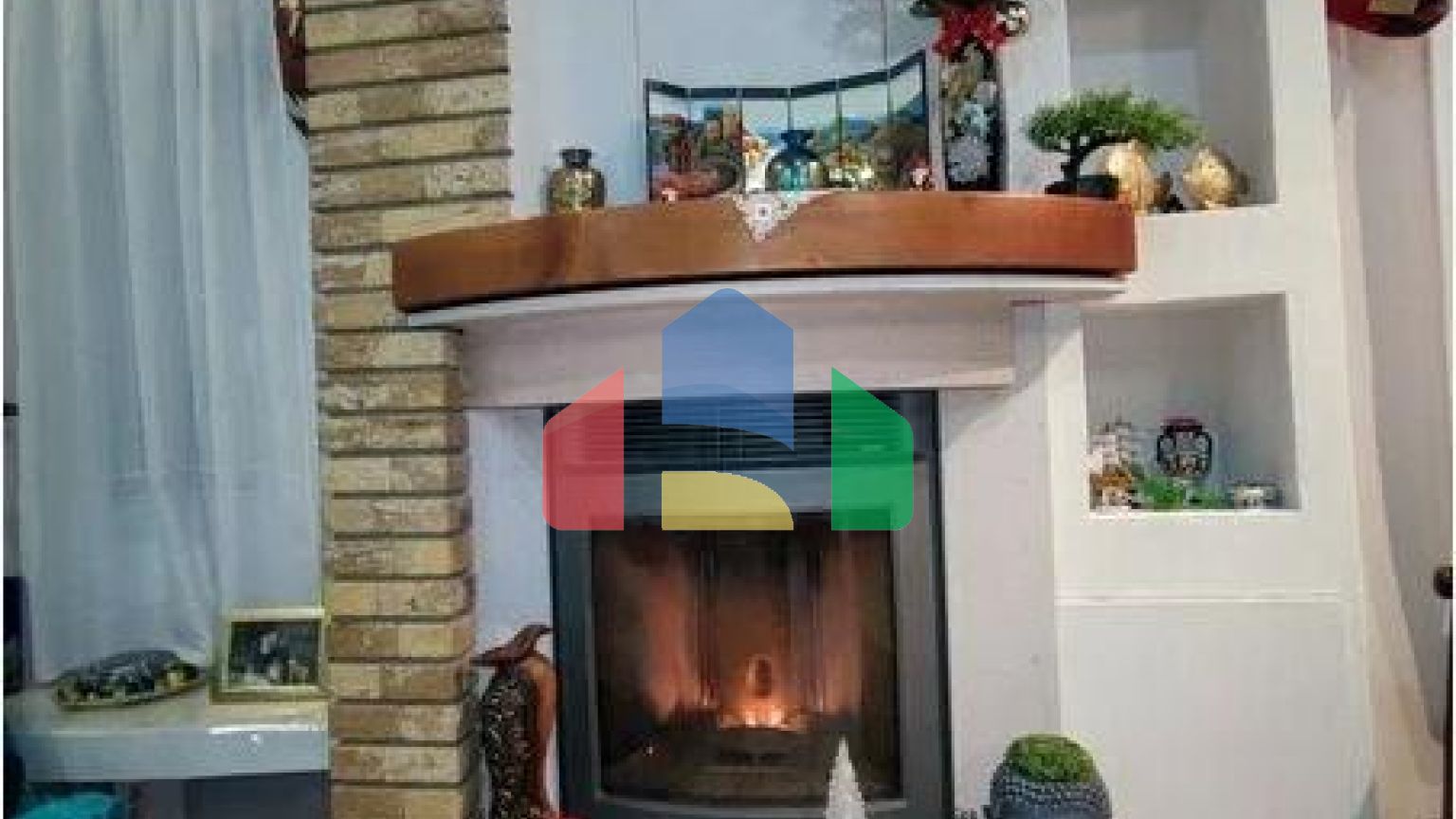 Продаж - Котедж 255 m² в Аттиці