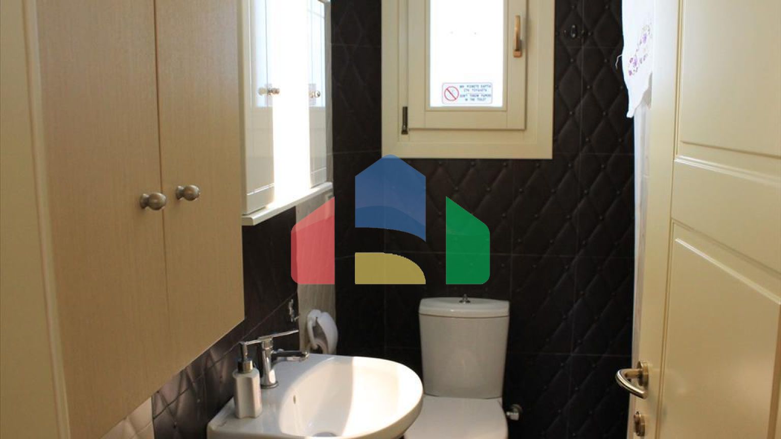 Продаж - Котедж 300 m² в Аттиці