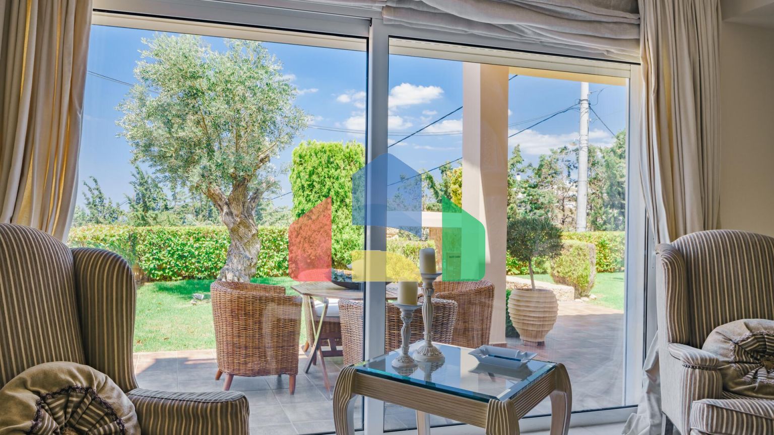 Продаж - Вілла 435 m² в Аттиці