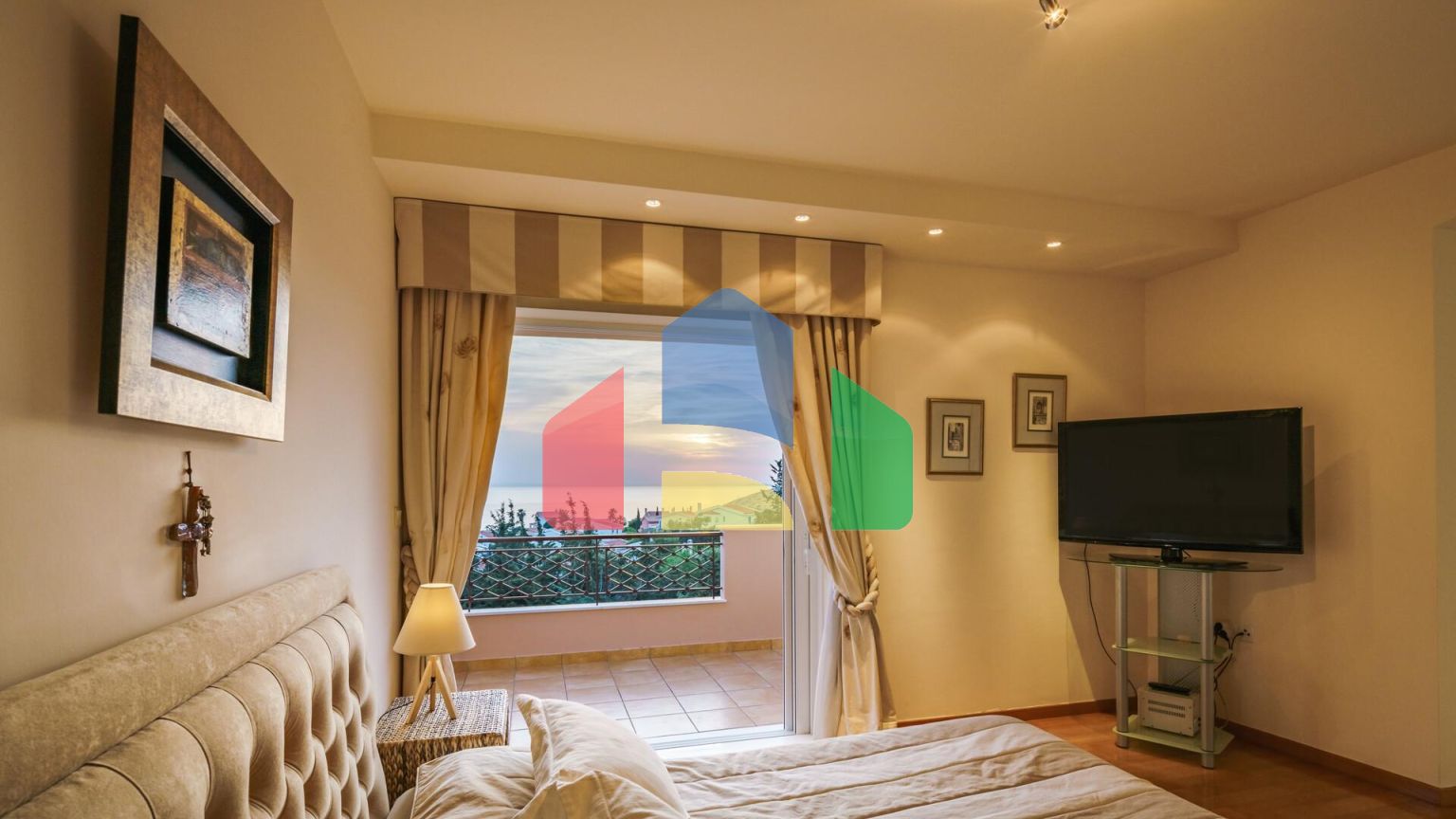 Продаж - Вілла 435 m² в Аттиці