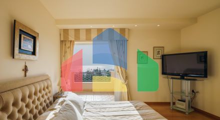 Продаж - Вілла 435 m² в Аттиці