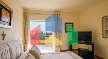 Продаж - Вілла 435 m² в Аттиці