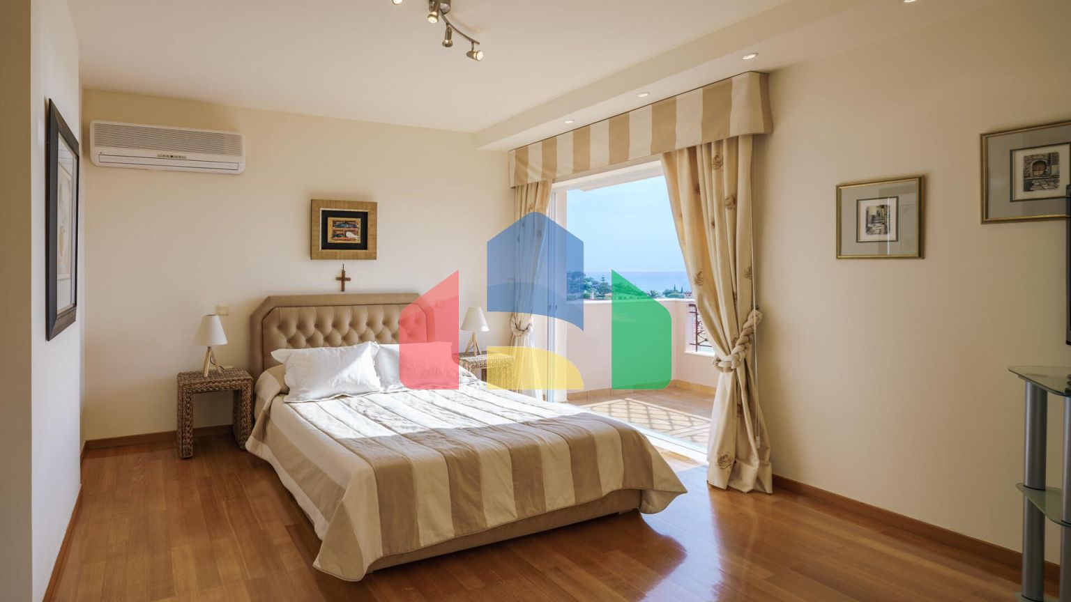 Продаж - Вілла 435 m² в Аттиці