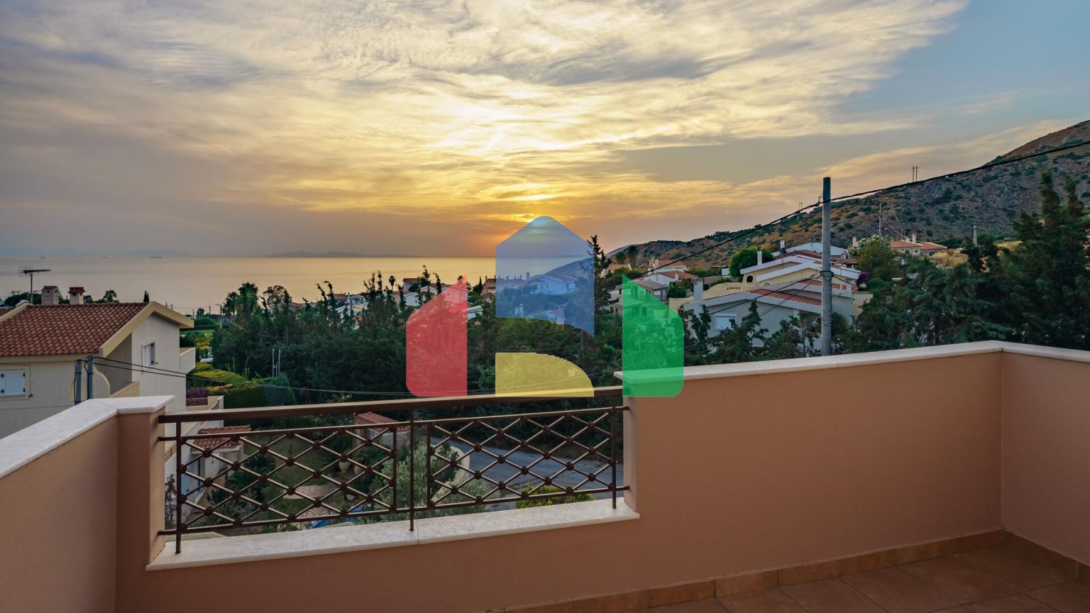 Продаж - Вілла 435 m² в Аттиці