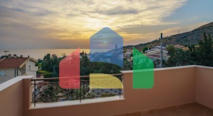 Продаж - Вілла 435 m² в Аттиці