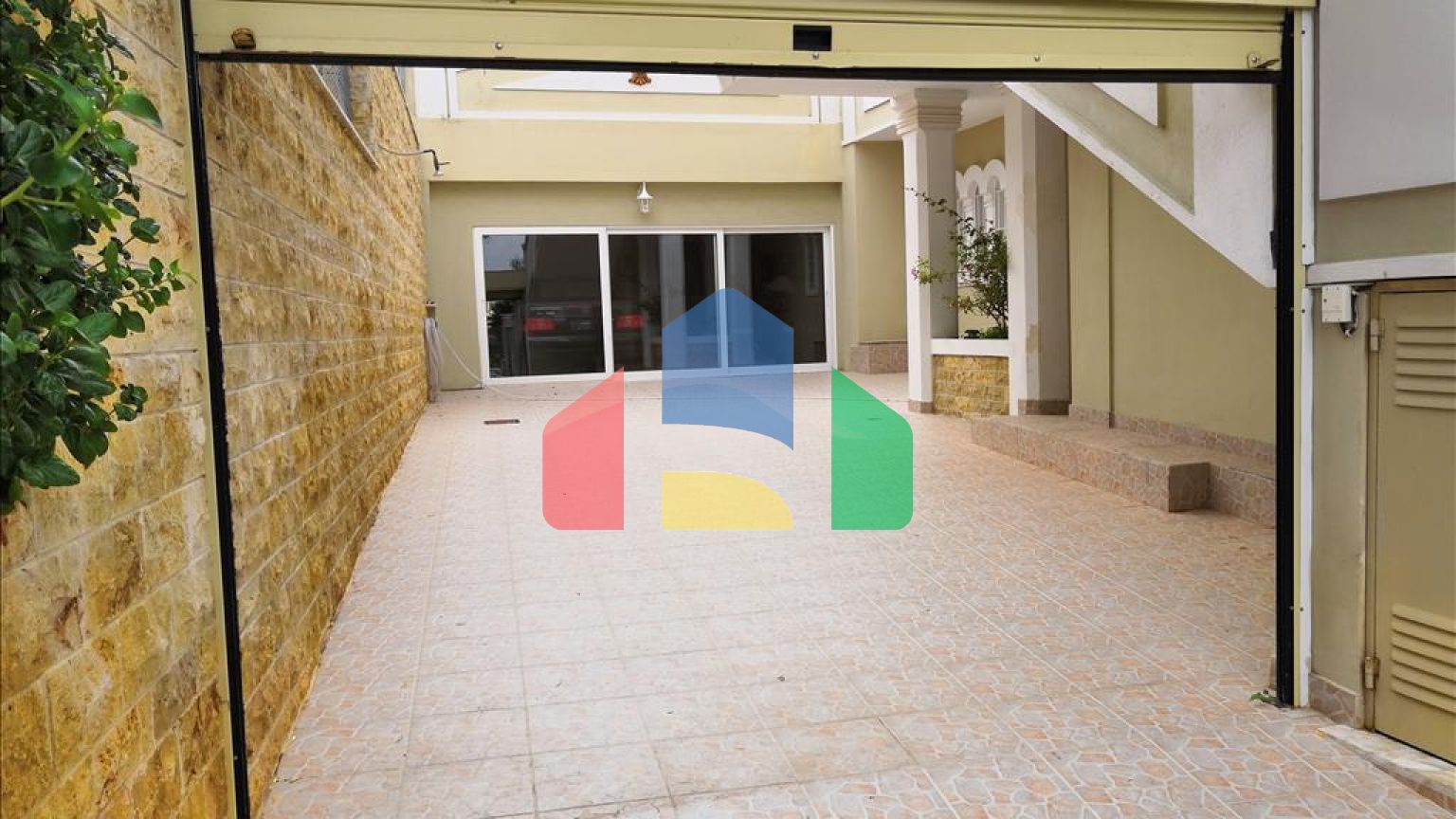 Продаж - Котедж 520 m² в Аттиці