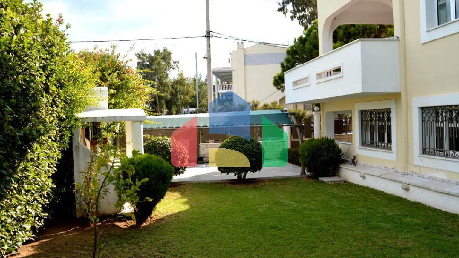 Продаж - Котедж 290 m² в Аттиці