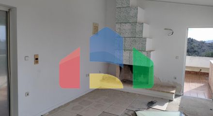 Продаж - Котедж 445 m² в Аттиці