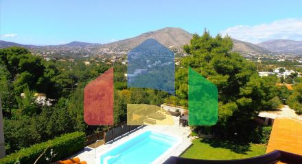 For Sale - Villa 240 m² in Attica
