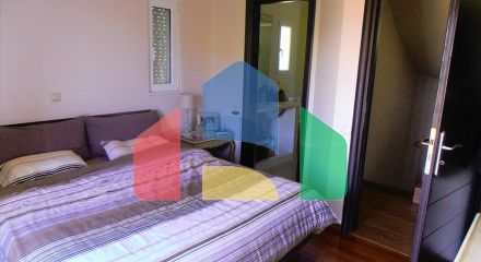 Продаж - Вілла 240 m² в Аттиці