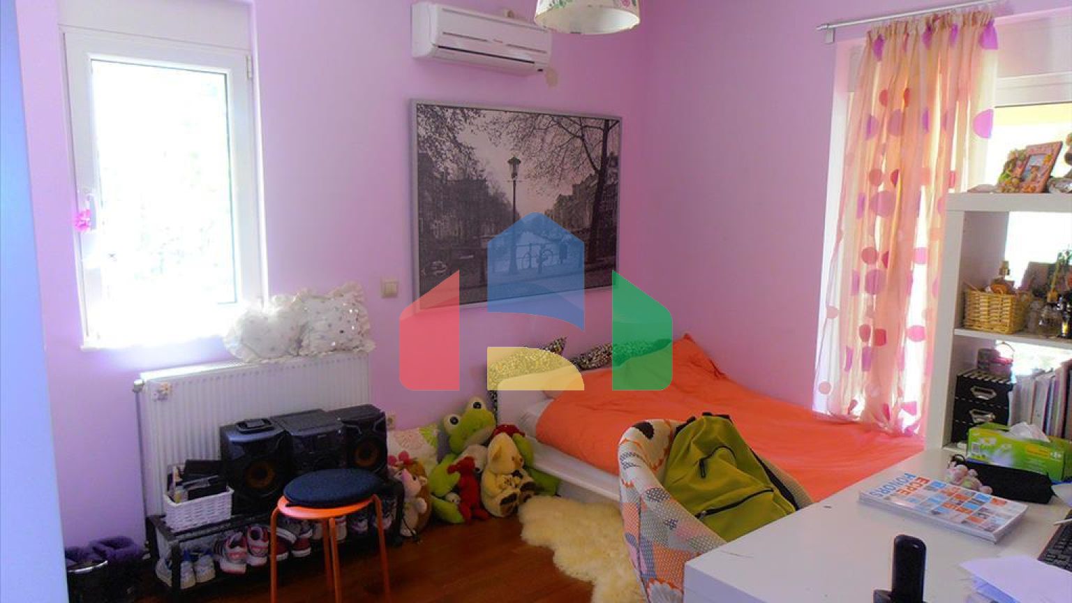 Продаж - Вілла 240 m² в Аттиці