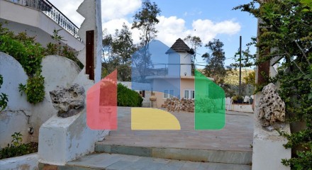 Продаж - Вілла 330 m² в Аттиці