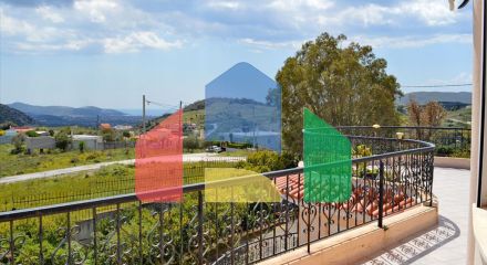 Продаж - Вілла 330 m² в Аттиці