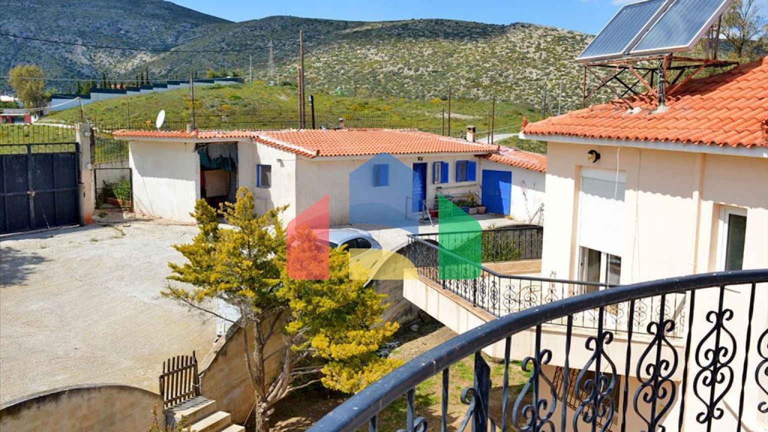 Продаж - Вілла 330 m² в Аттиці