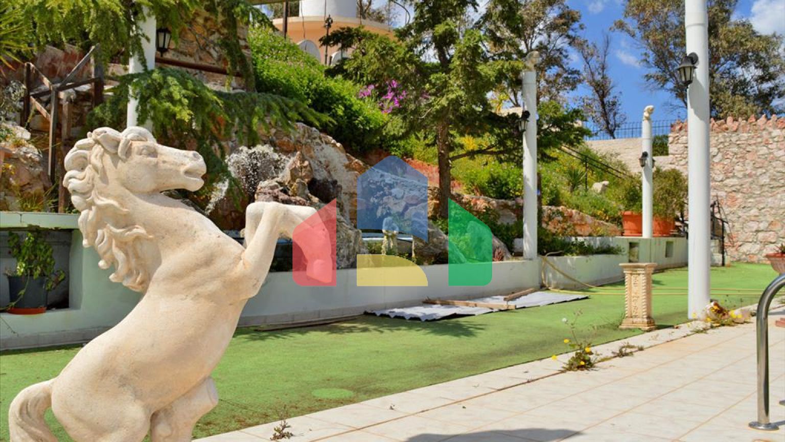 Продаж - Вілла 330 m² в Аттиці