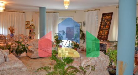 Продаж - Вілла 330 m² в Аттиці