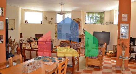 Продаж - Вілла 330 m² в Аттиці