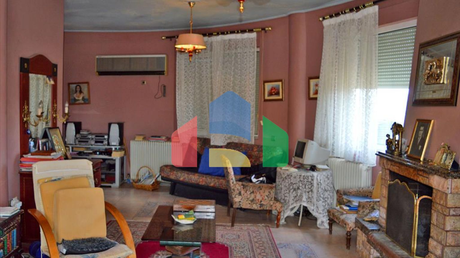 Продаж - Вілла 330 m² в Аттиці