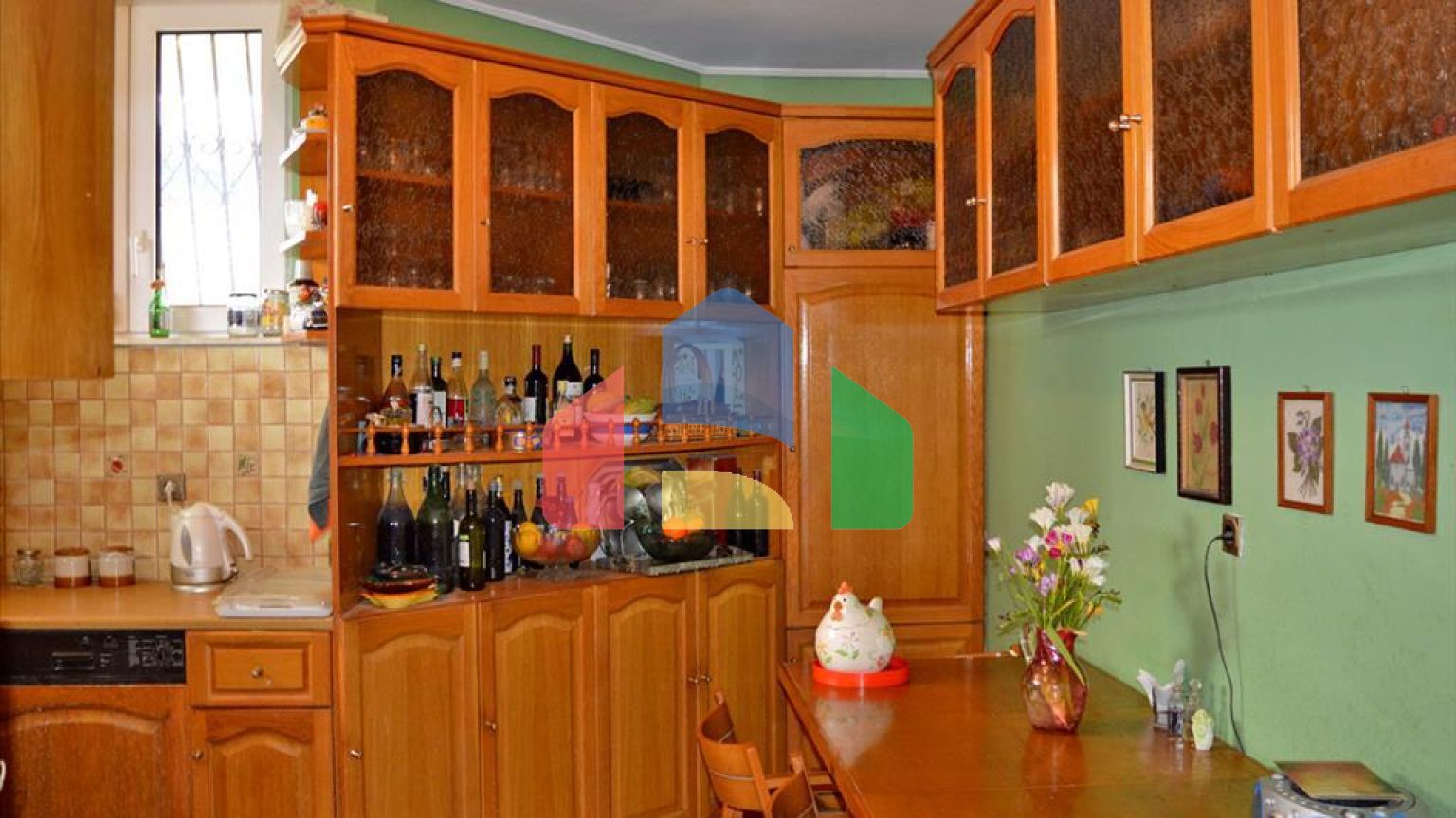 Продаж - Вілла 330 m² в Аттиці