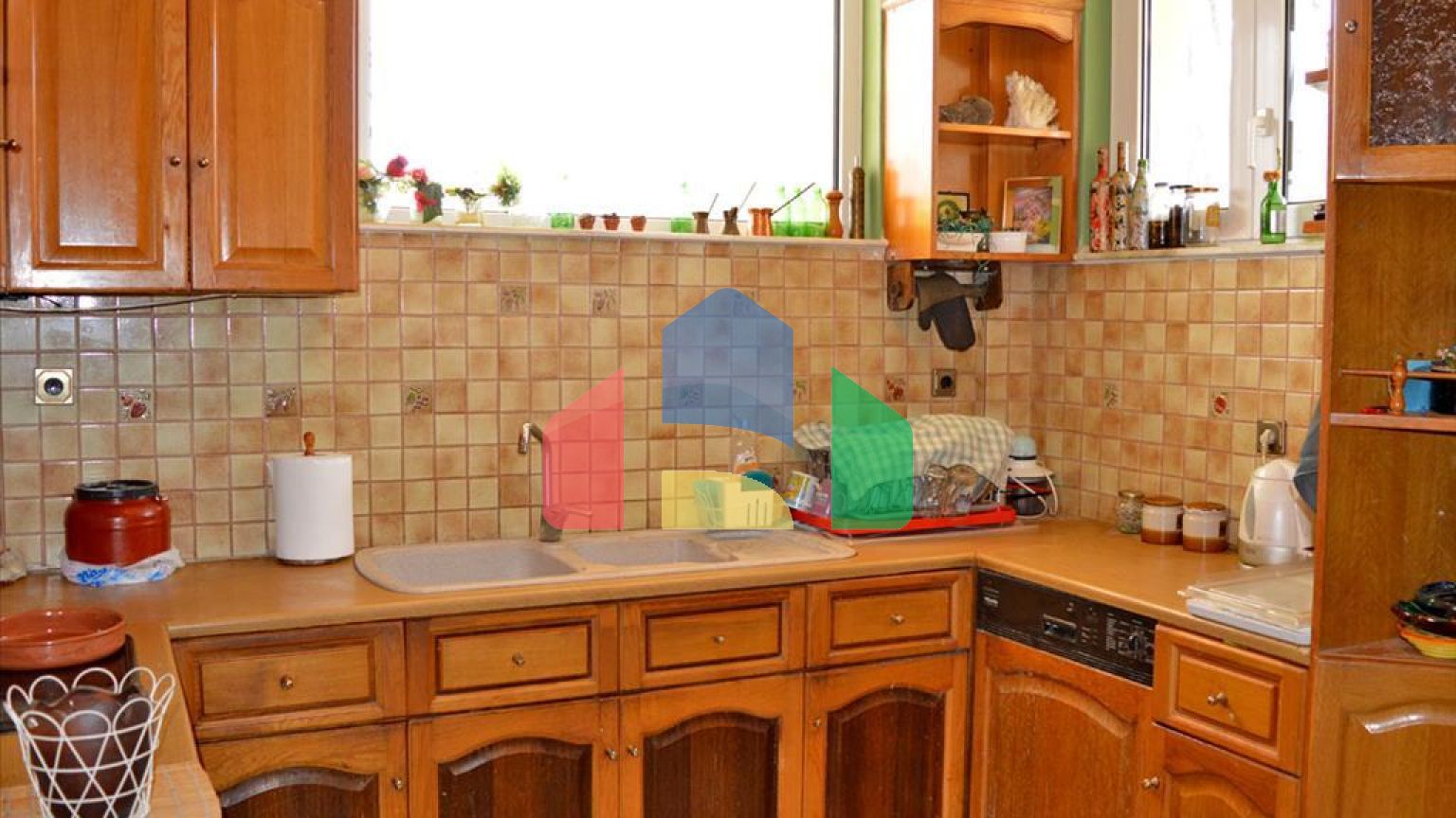 Продаж - Вілла 330 m² в Аттиці