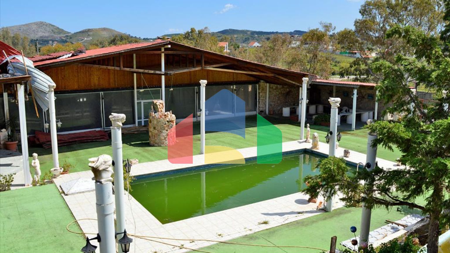 Продаж - Вілла 330 m² в Аттиці