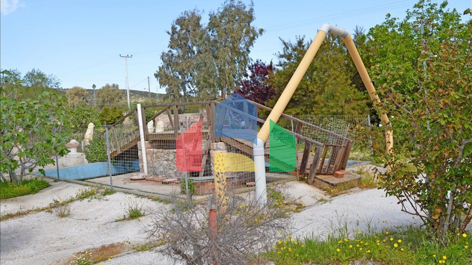 Продаж - Вілла 330 m² в Аттиці