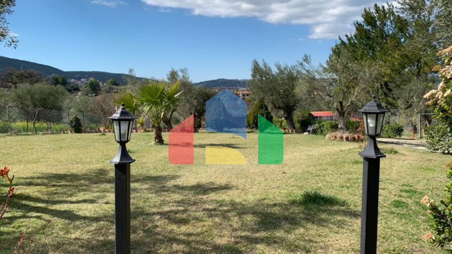 Продажа - Коттедж 540 m² в Аттике