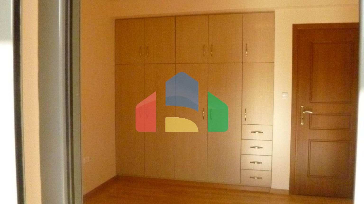 Продаж - Таунхаус 277 m² в Аттиці