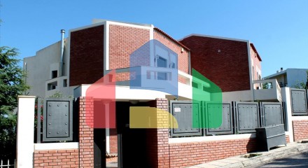 Продаж - Вілла 386 m² в Аттиці