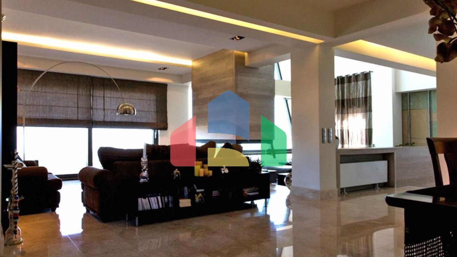 Продаж - Вілла 550 m² в Аттиці